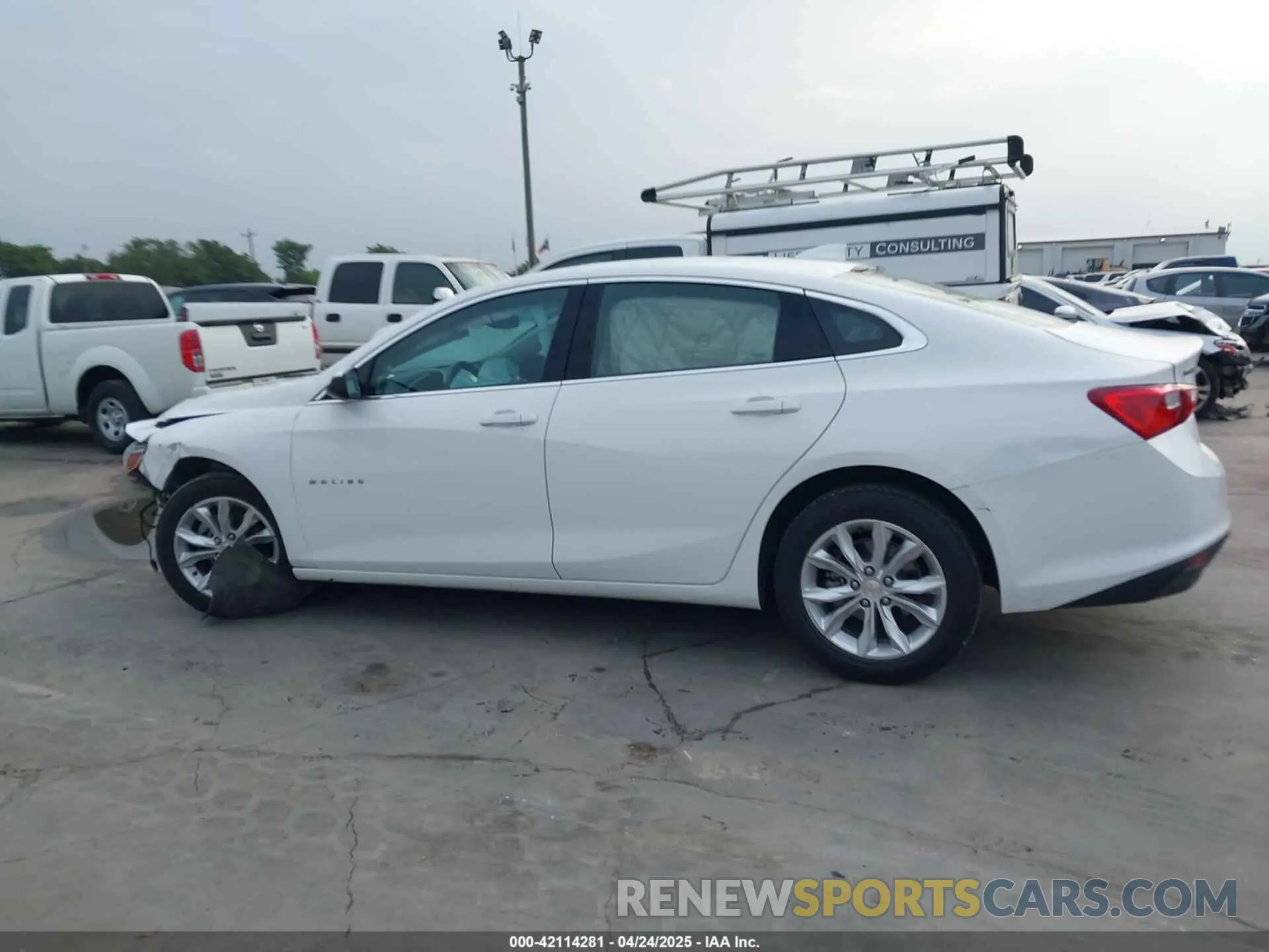 14 fotografías del automóvil dañado 1G1ZD5ST5PF222100 CHEVROLET MALIBU 2023