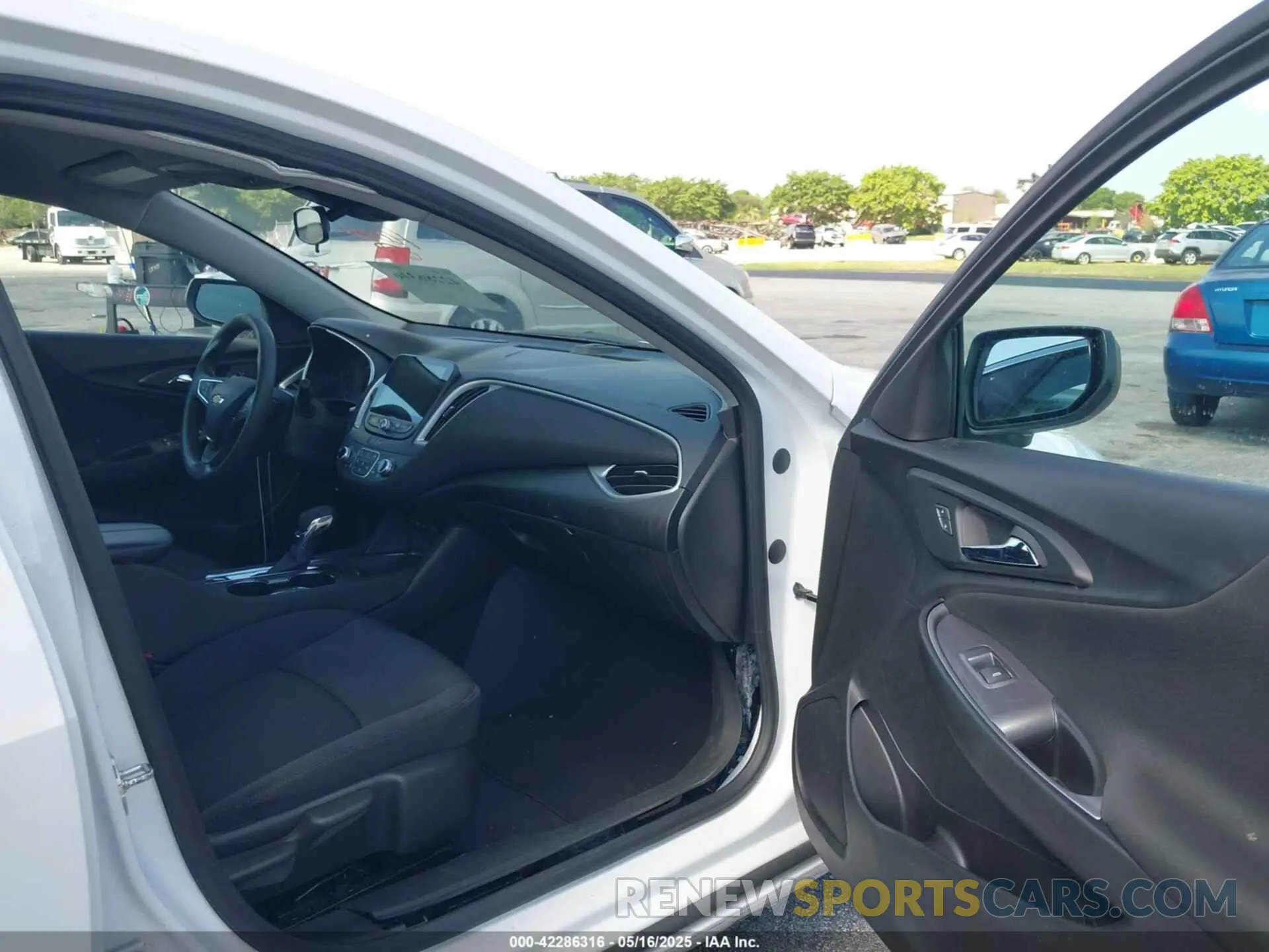 5 fotografías del automóvil dañado 1G1ZD5ST7PF215214 CHEVROLET MALIBU 2023