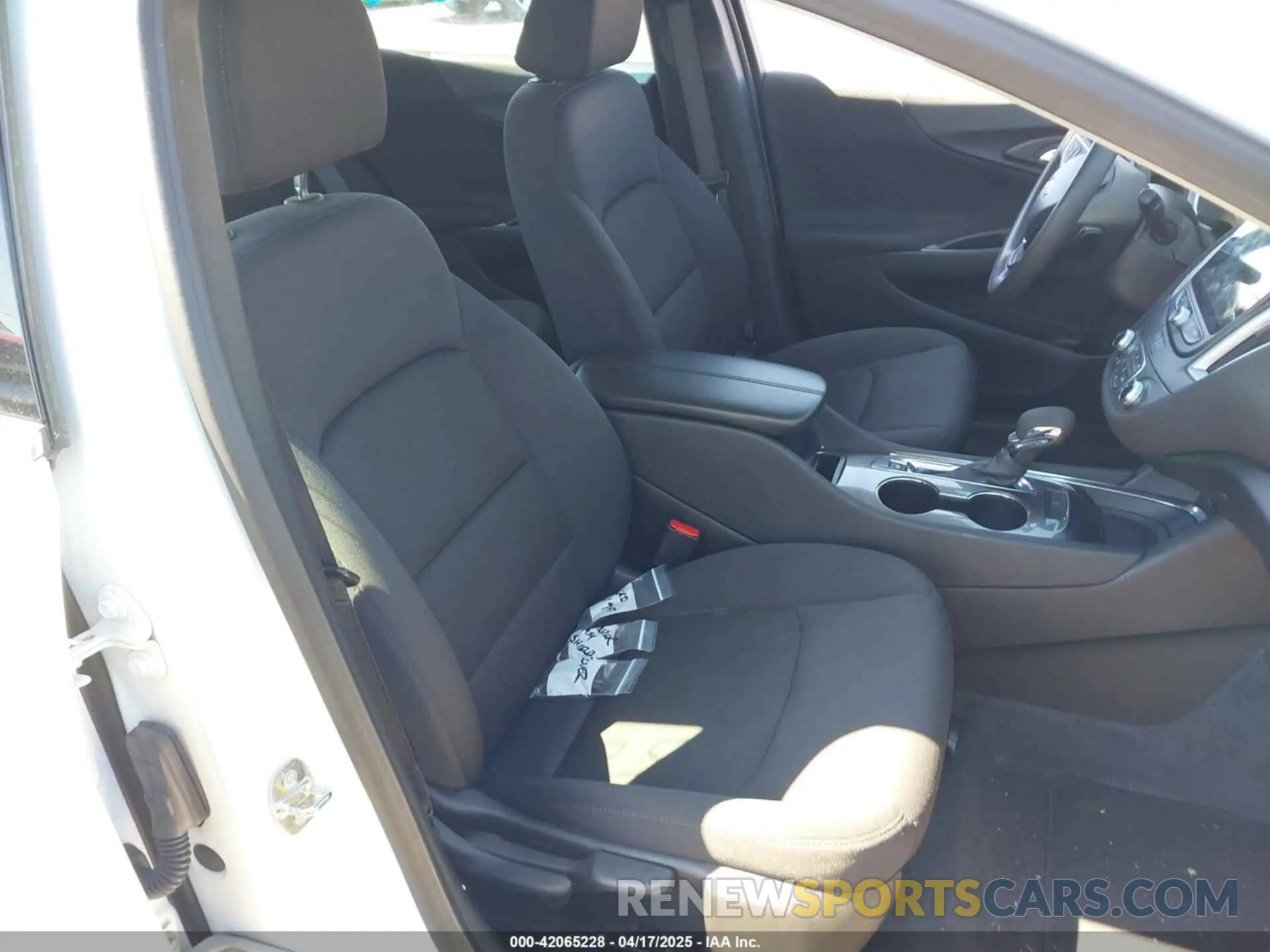 5 fotografías del automóvil dañado 1G1ZD5ST7PF229288 CHEVROLET MALIBU 2023