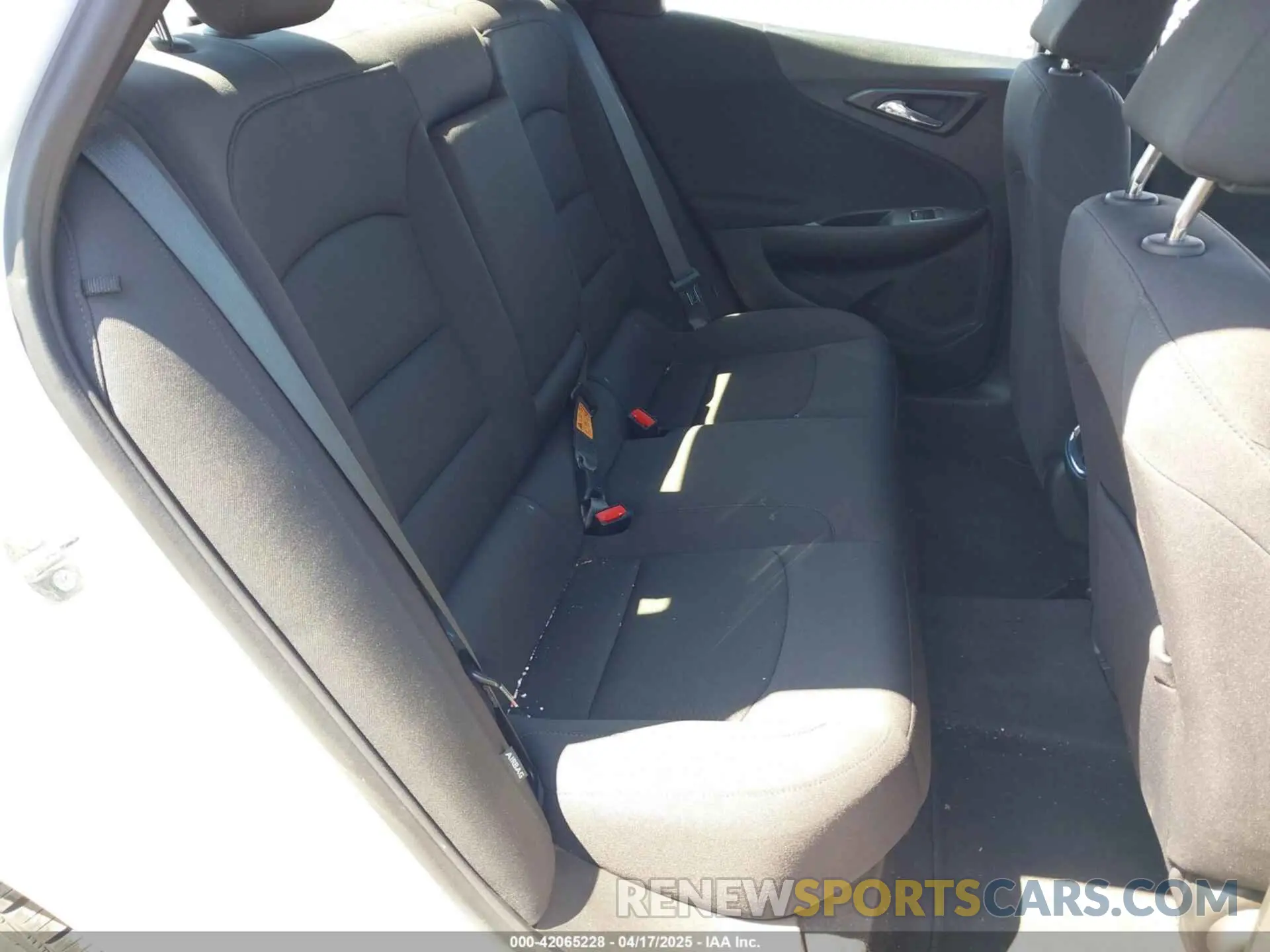 8 fotografías del automóvil dañado 1G1ZD5ST7PF229288 CHEVROLET MALIBU 2023