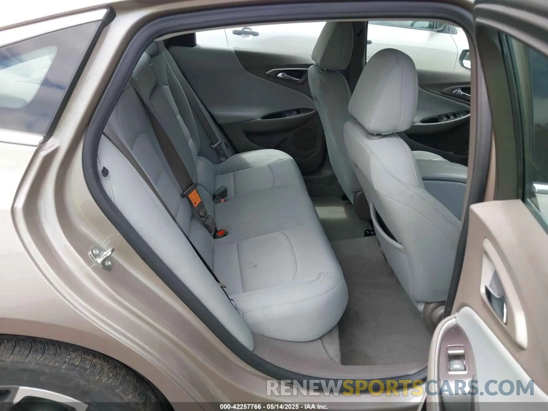 8 fotografías del automóvil dañado 1G1ZD5ST7PF243174 CHEVROLET MALIBU 2023