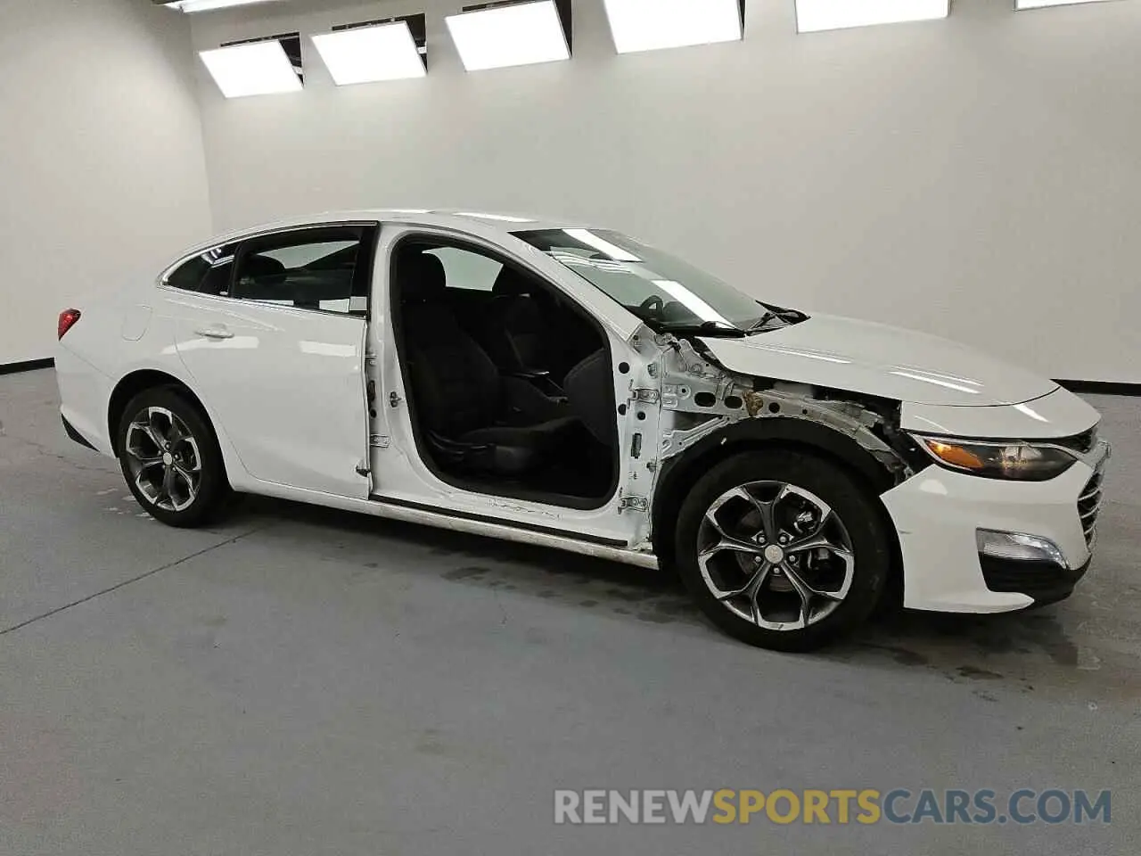 4 fotografías del automóvil dañado 1G1ZD5ST9PF137647 CHEVROLET MALIBU 2023