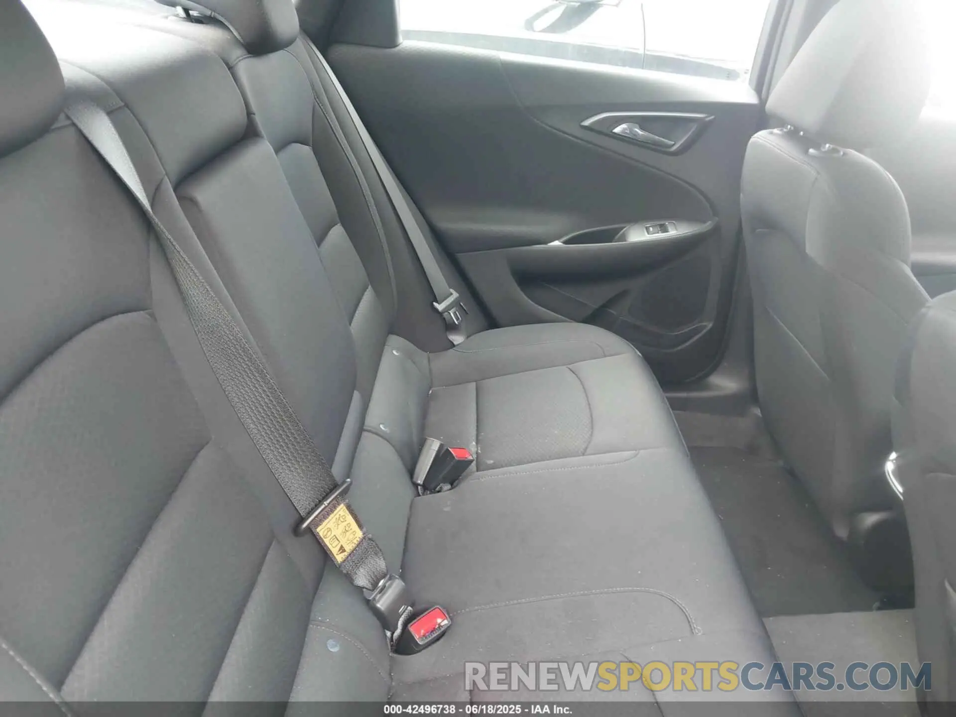 8 fotografías del automóvil dañado 1G1ZD5ST9PF204182 CHEVROLET MALIBU 2023