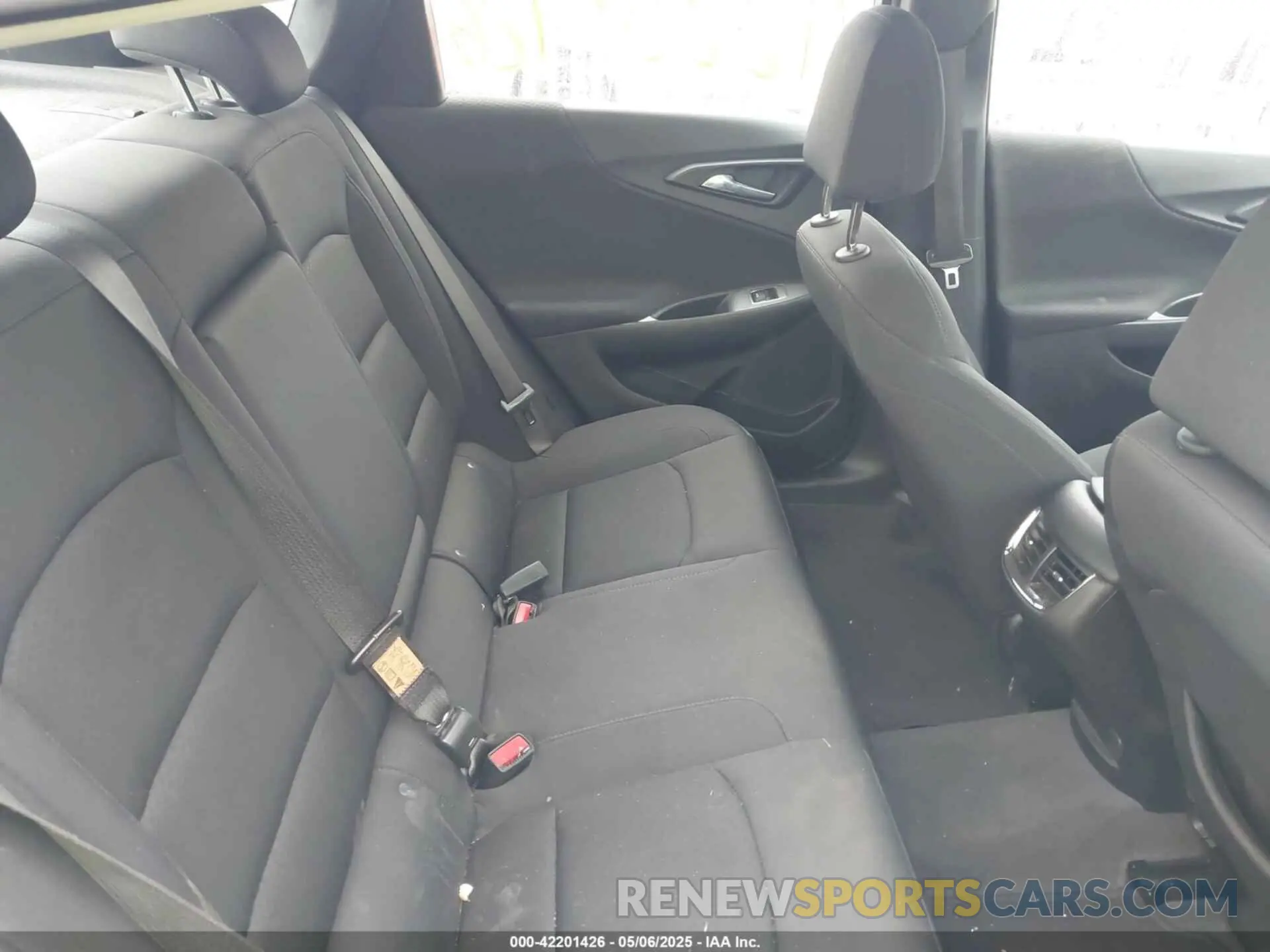 8 fotografías del automóvil dañado 1G1ZD5STXPF242049 CHEVROLET MALIBU 2023