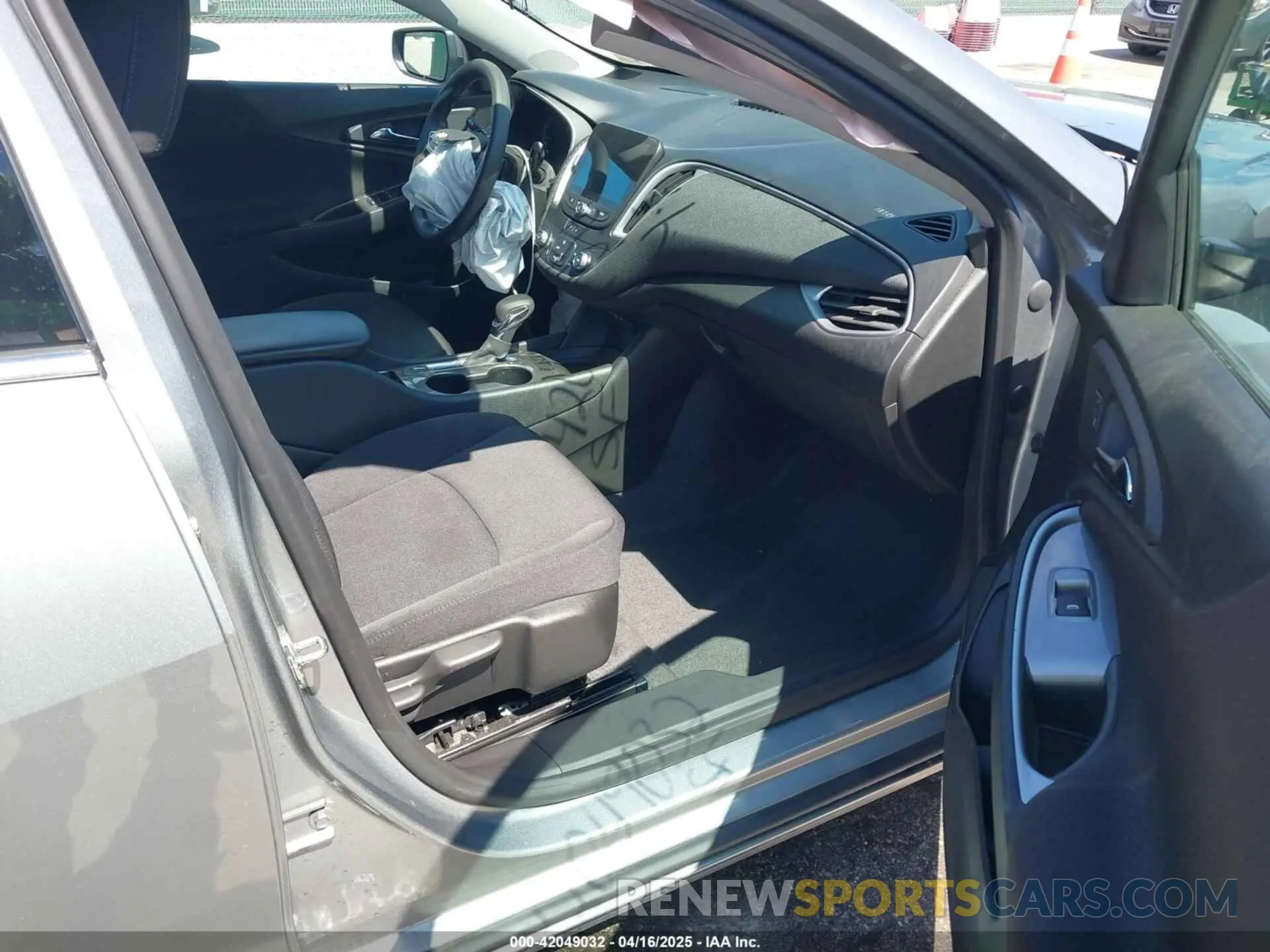 5 fotografías del automóvil dañado 1G1ZC5ST6RF124666 CHEVROLET MALIBU 2024