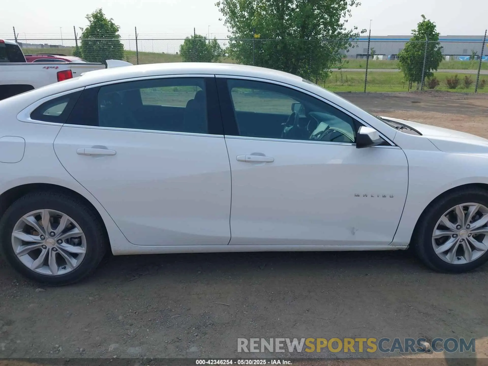 13 fotografías del automóvil dañado 1G1ZD5ST0RF106127 CHEVROLET MALIBU 2024