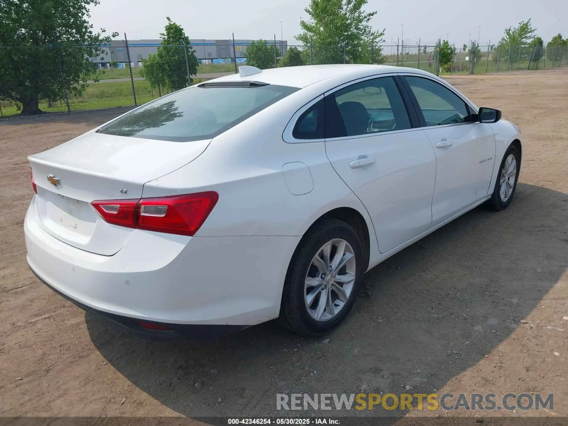 4 fotografías del automóvil dañado 1G1ZD5ST0RF106127 CHEVROLET MALIBU 2024