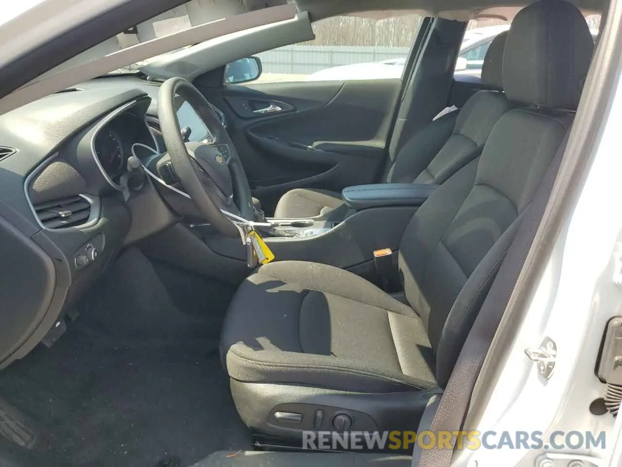 7 fotografías del automóvil dañado 1G1ZD5ST0RF173892 CHEVROLET MALIBU 2024