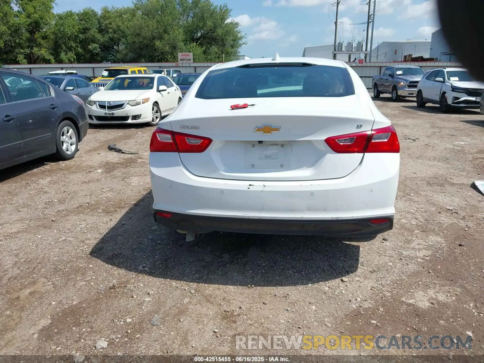 17 fotografías del automóvil dañado 1G1ZD5ST0RF181118 CHEVROLET MALIBU 2024