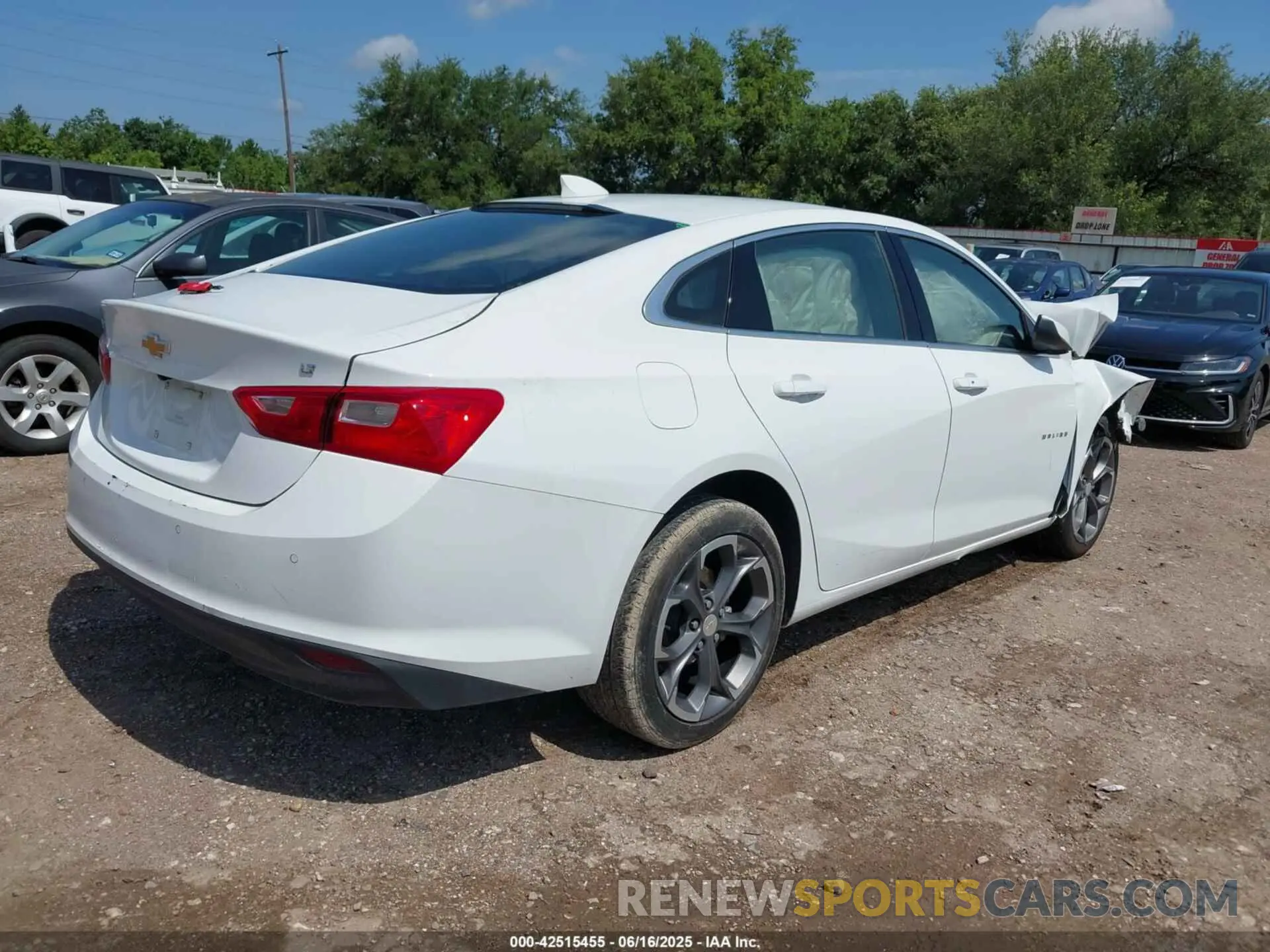 4 fotografías del automóvil dañado 1G1ZD5ST0RF181118 CHEVROLET MALIBU 2024