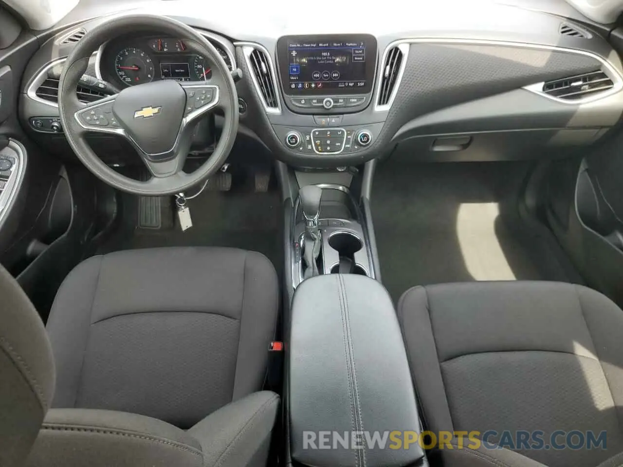 8 fotografías del automóvil dañado 1G1ZD5ST0RF229720 CHEVROLET MALIBU 2024