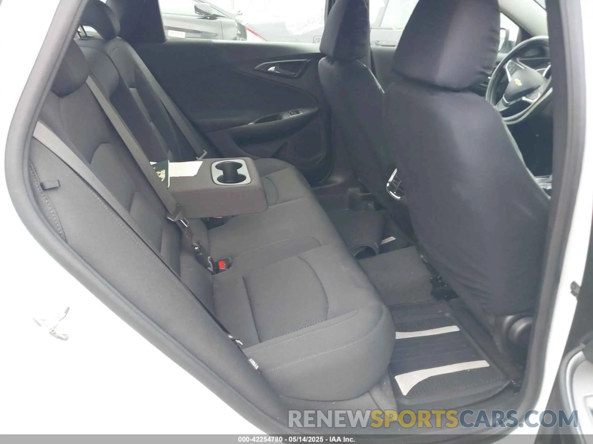 8 fotografías del automóvil dañado 1G1ZD5ST1RF110221 CHEVROLET MALIBU 2024