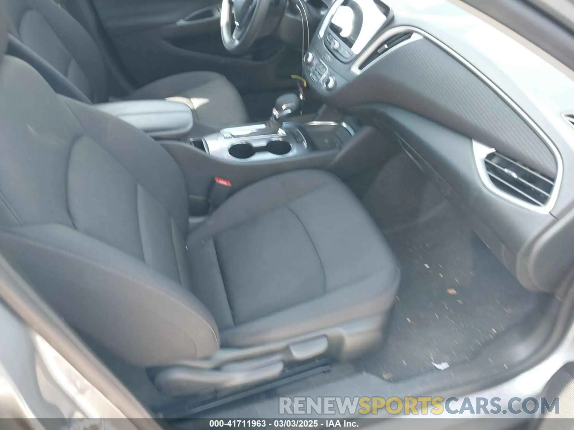 5 fotografías del automóvil dañado 1G1ZD5ST1RF118643 CHEVROLET MALIBU 2024