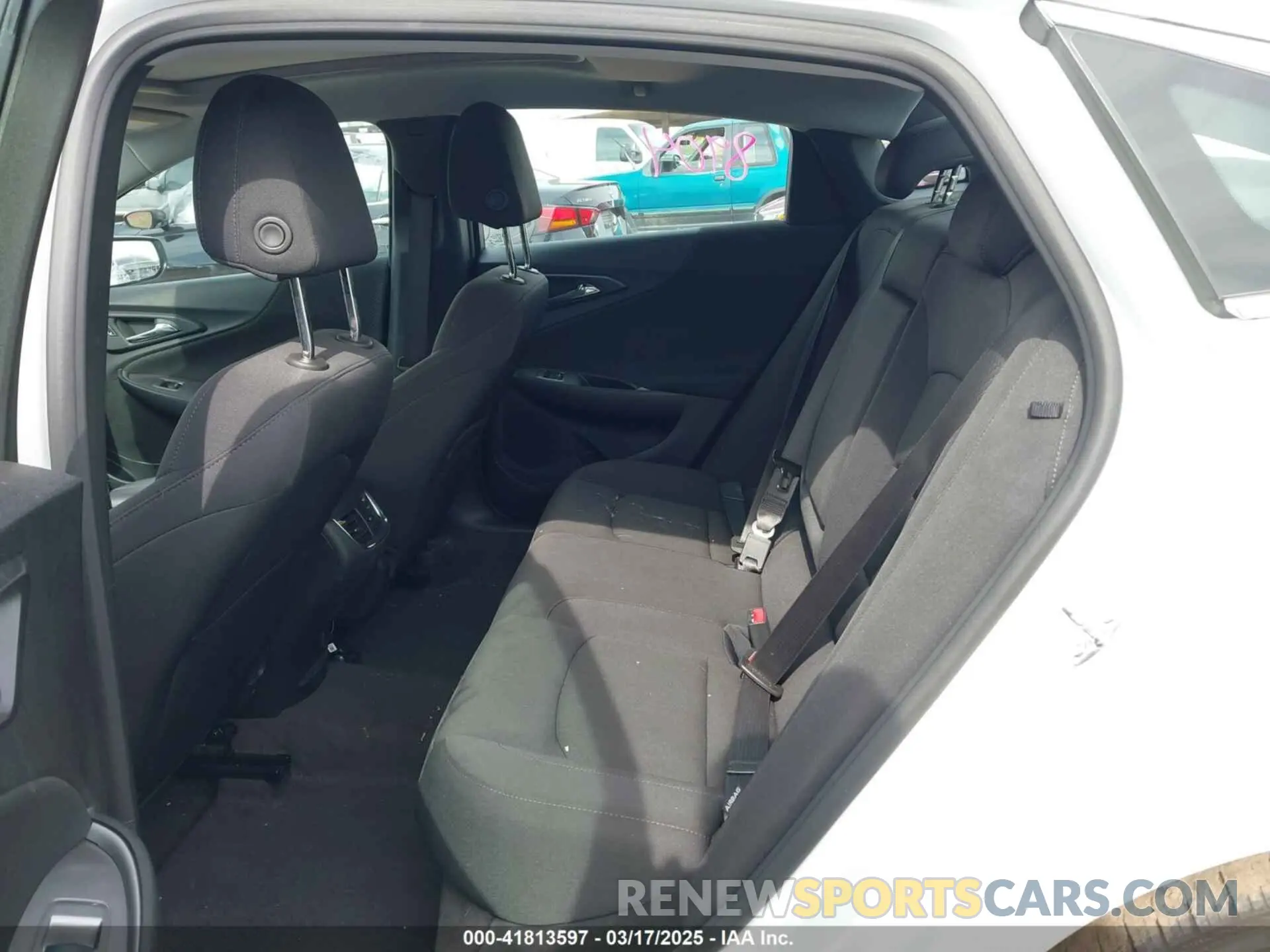 8 fotografías del automóvil dañado 1G1ZD5ST1RF130730 CHEVROLET MALIBU 2024