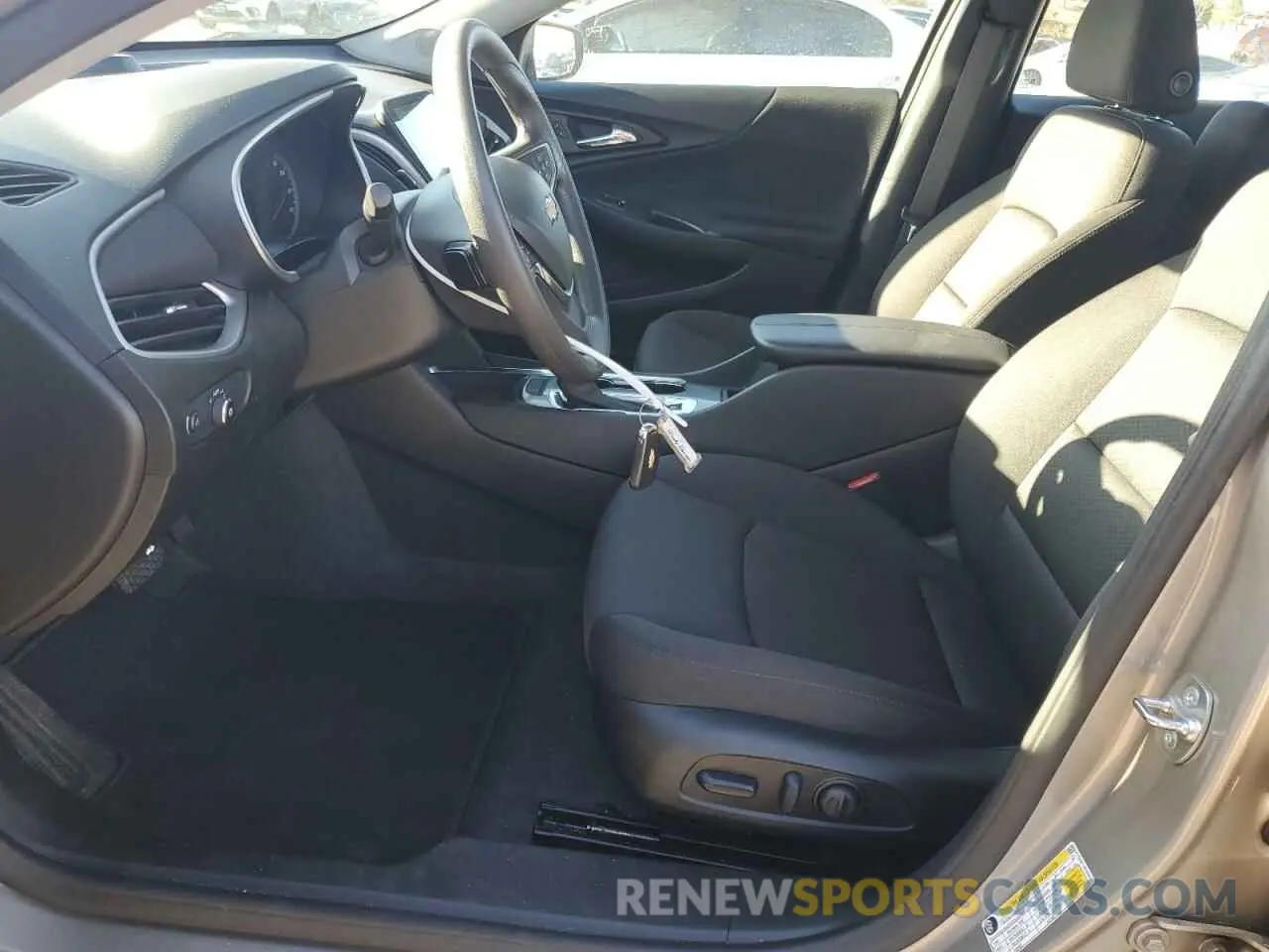 7 fotografías del automóvil dañado 1G1ZD5ST1RF206415 CHEVROLET MALIBU 2024