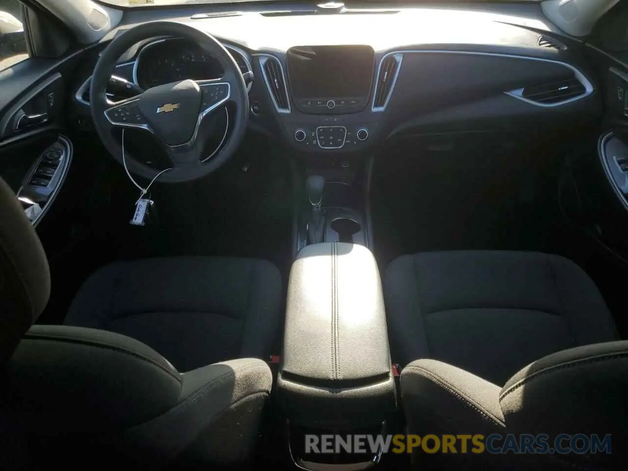 8 fotografías del automóvil dañado 1G1ZD5ST1RF206415 CHEVROLET MALIBU 2024