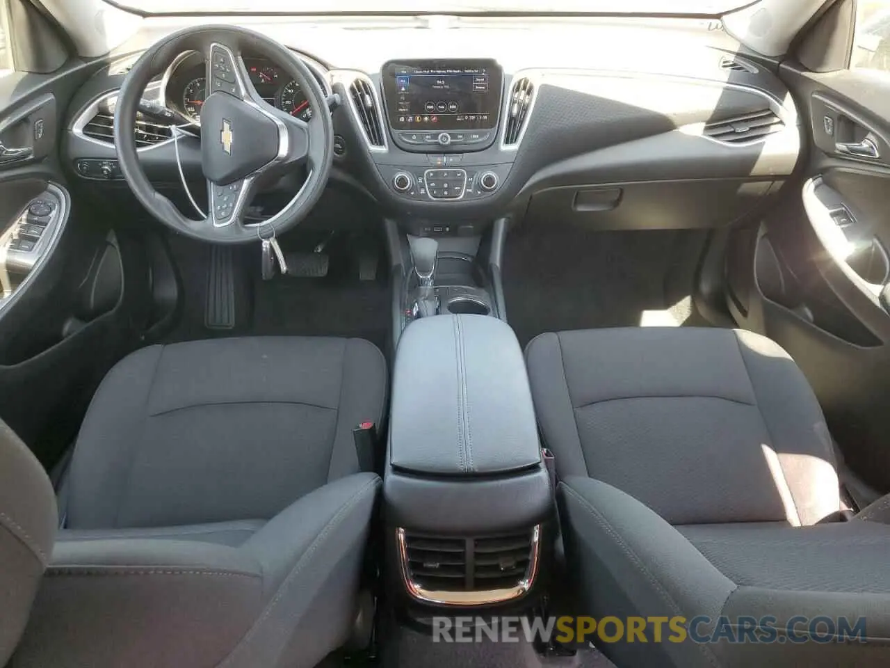 8 fotografías del automóvil dañado 1G1ZD5ST1RF228673 CHEVROLET MALIBU 2024