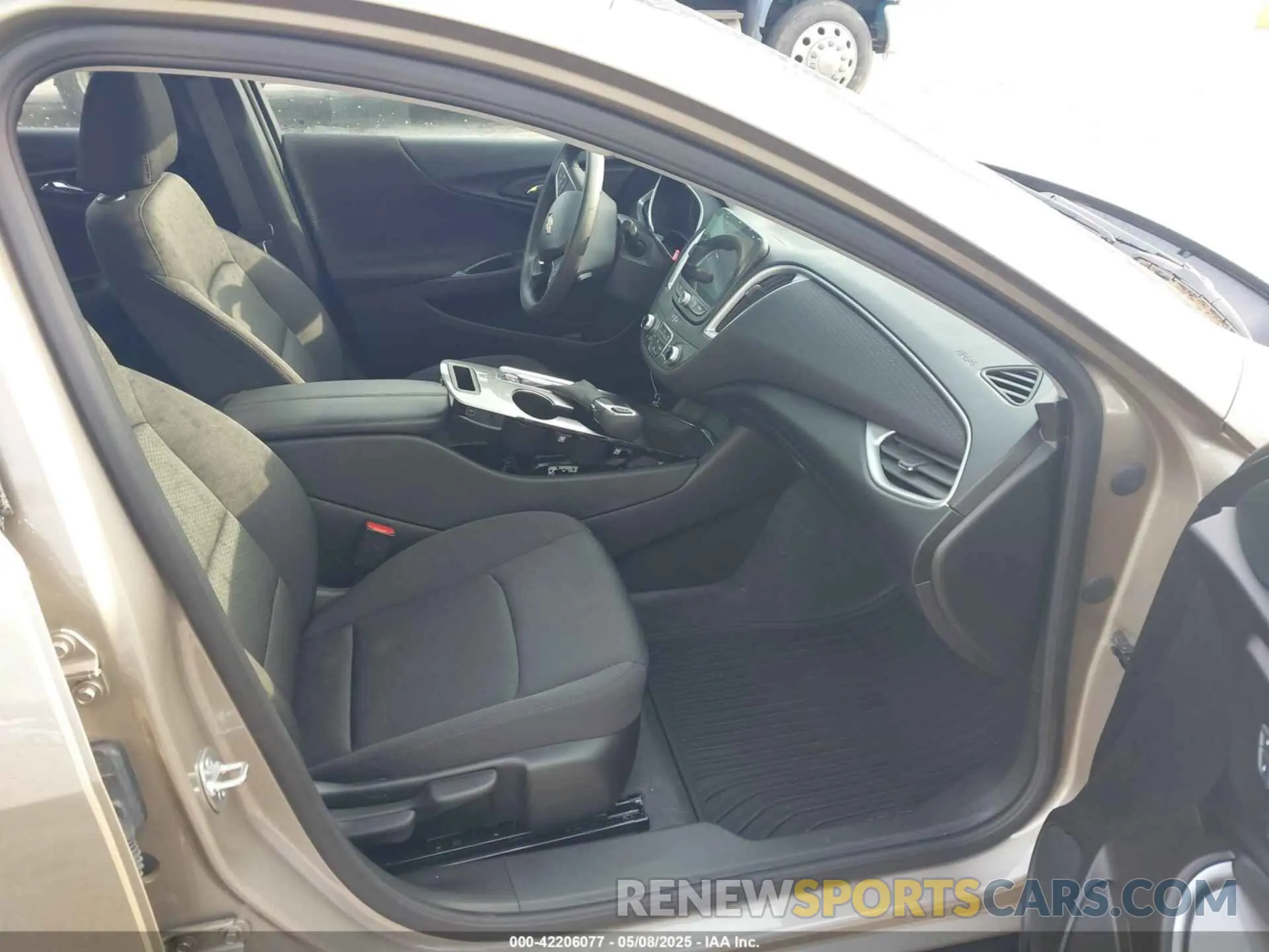 5 fotografías del automóvil dañado 1G1ZD5ST1RF240628 CHEVROLET MALIBU 2024