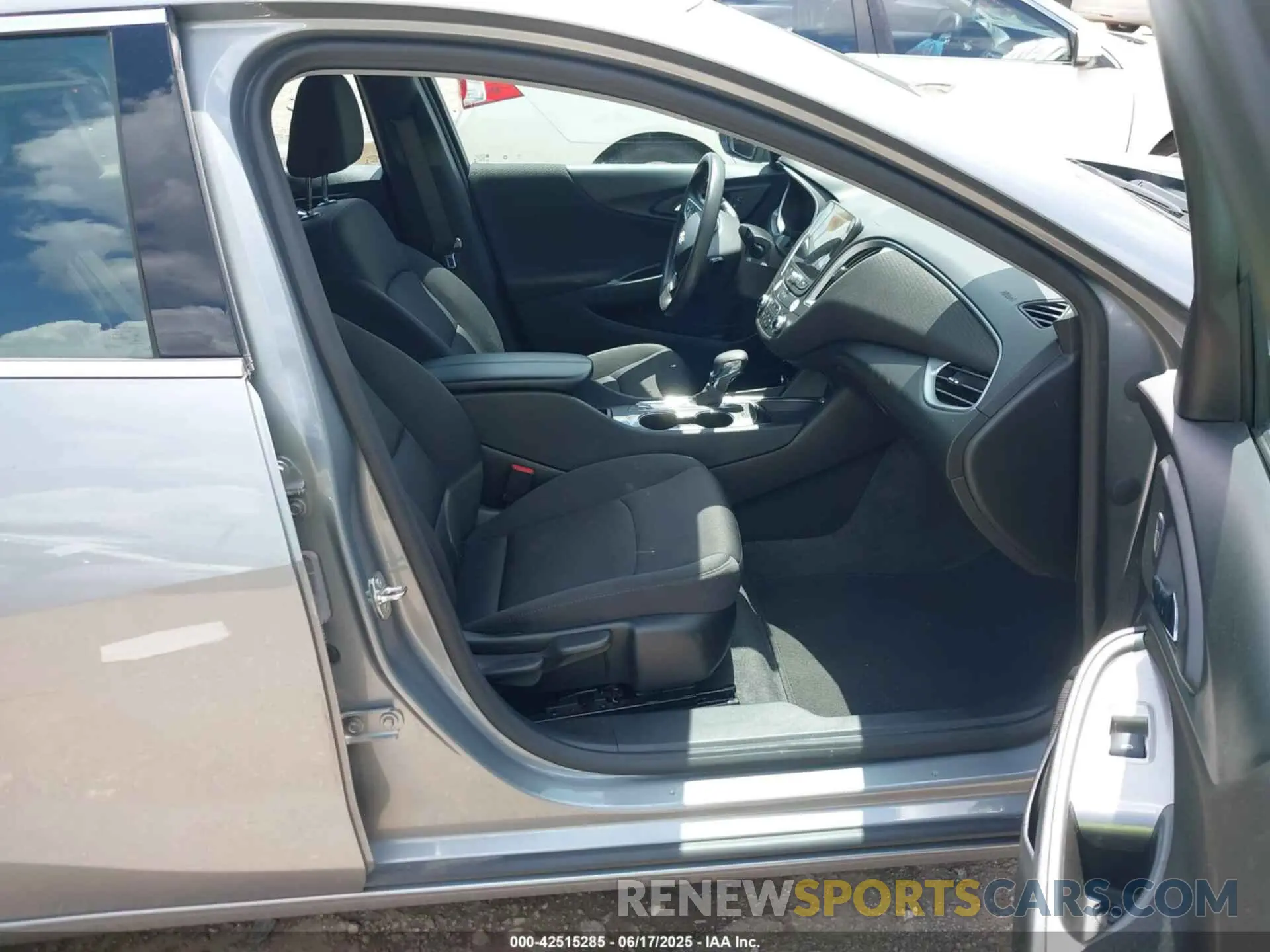5 fotografías del automóvil dañado 1G1ZD5ST2RF122412 CHEVROLET MALIBU 2024