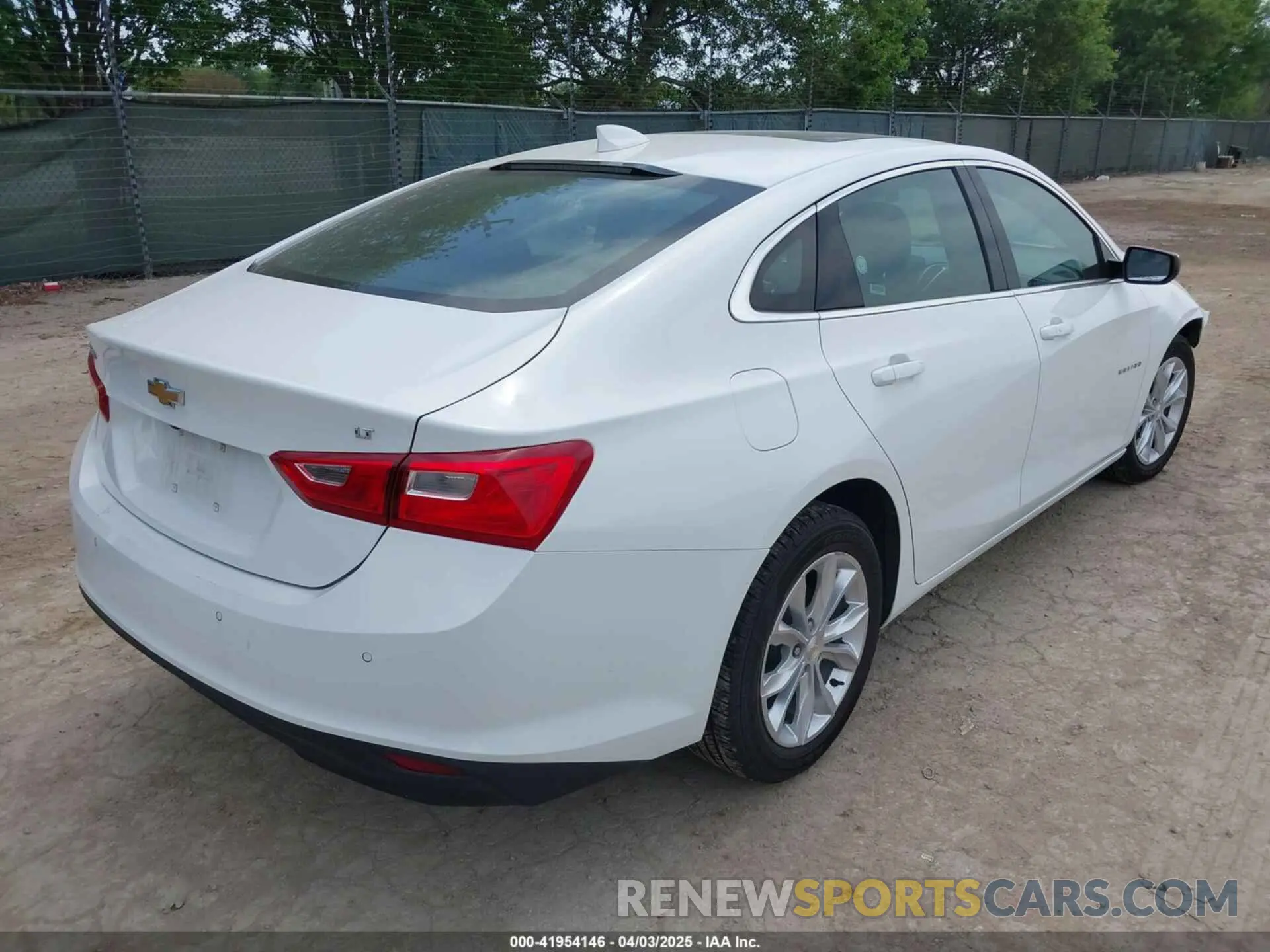 4 fotografías del automóvil dañado 1G1ZD5ST2RF149223 CHEVROLET MALIBU 2024