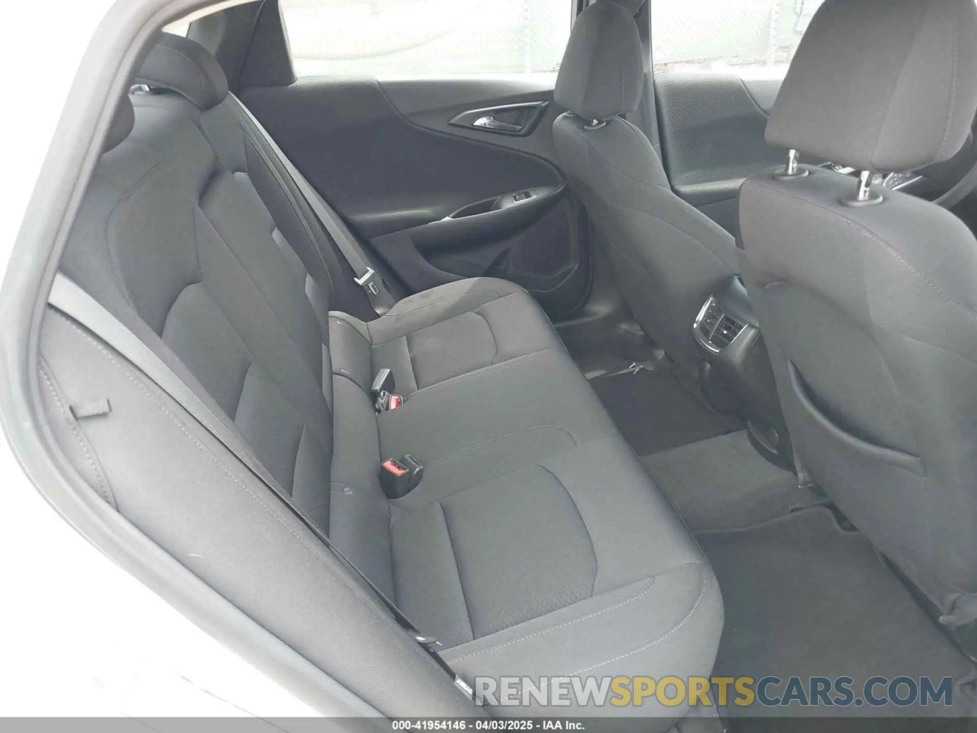 8 fotografías del automóvil dañado 1G1ZD5ST2RF149223 CHEVROLET MALIBU 2024