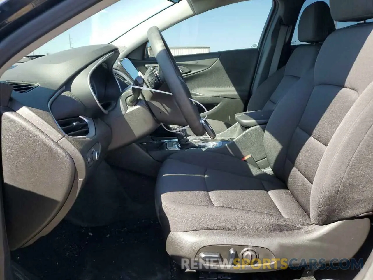 7 fotografías del automóvil dañado 1G1ZD5ST2RF176499 CHEVROLET MALIBU 2024
