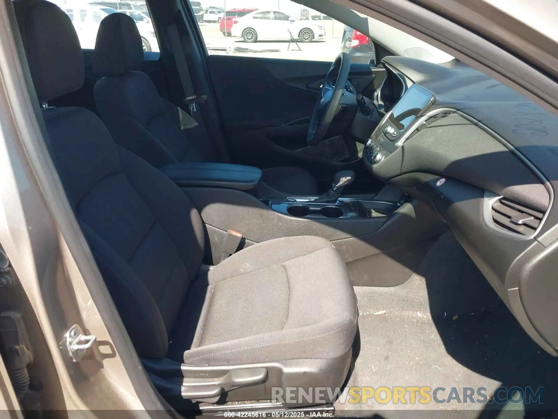 5 fotografías del automóvil dañado 1G1ZD5ST3RF117168 CHEVROLET MALIBU 2024