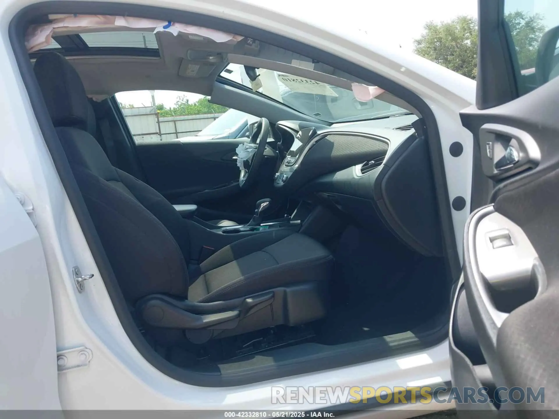 5 fotografías del automóvil dañado 1G1ZD5ST3RF121091 CHEVROLET MALIBU 2024