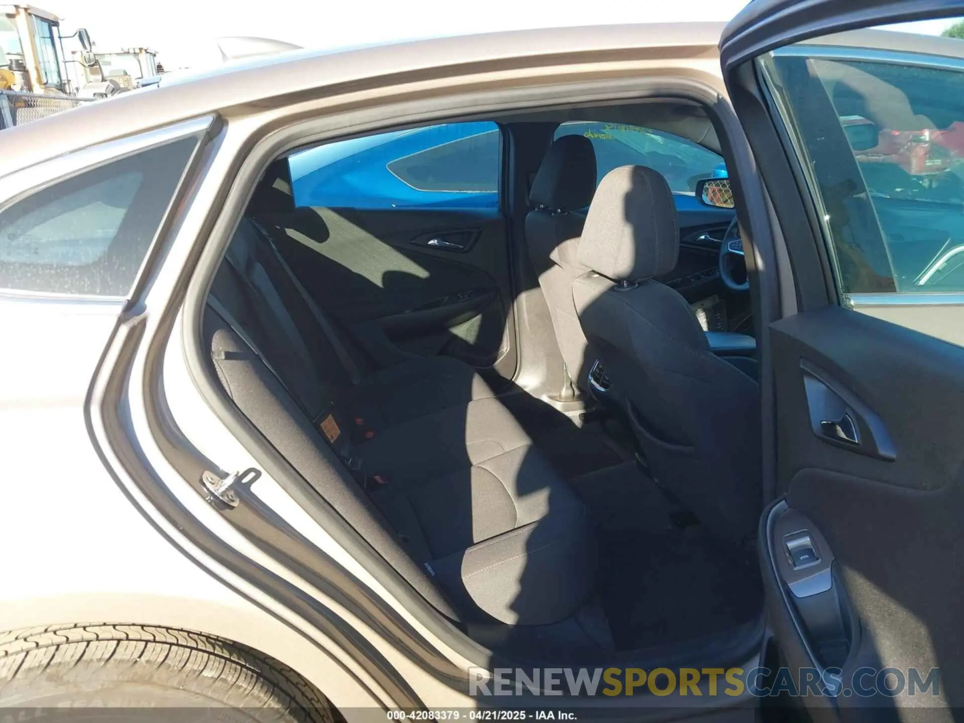 8 fotografías del automóvil dañado 1G1ZD5ST3RF121804 CHEVROLET MALIBU 2024