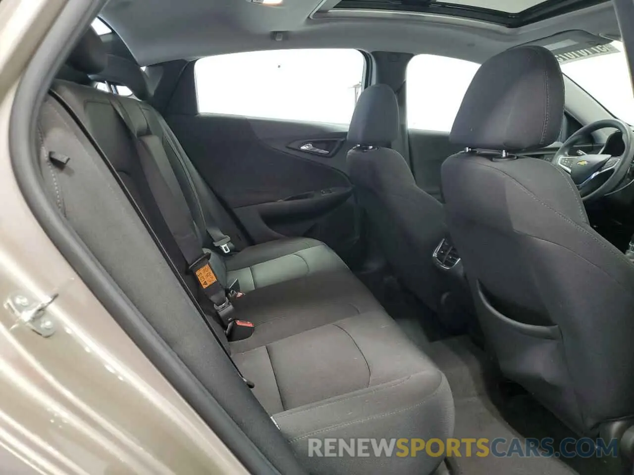 10 fotografías del automóvil dañado 1G1ZD5ST3RF126744 CHEVROLET MALIBU 2024