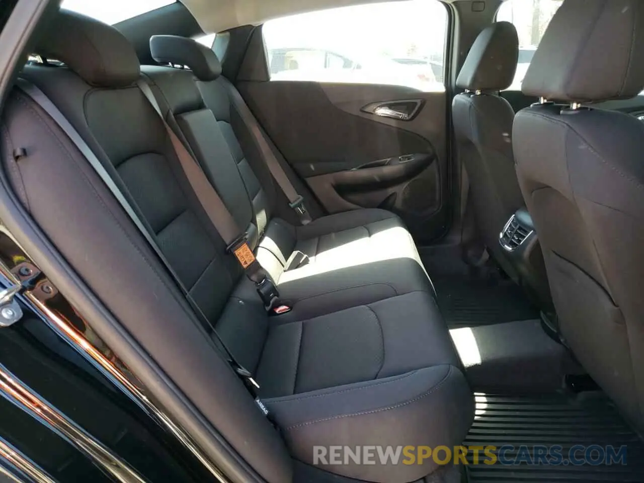 10 fotografías del automóvil dañado 1G1ZD5ST3RF180741 CHEVROLET MALIBU 2024