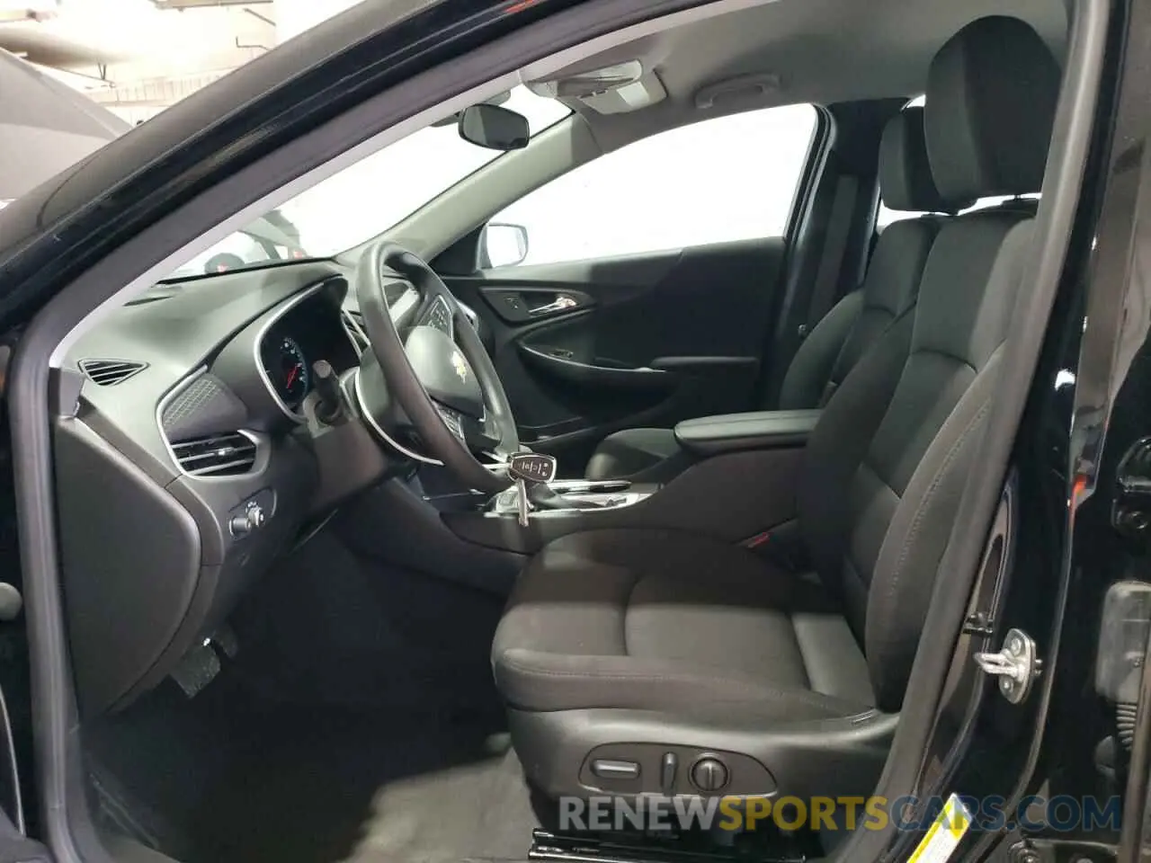 7 fotografías del automóvil dañado 1G1ZD5ST3RF206514 CHEVROLET MALIBU 2024