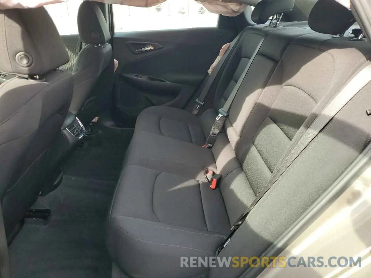 10 fotografías del automóvil dañado 1G1ZD5ST4RF164421 CHEVROLET MALIBU 2024