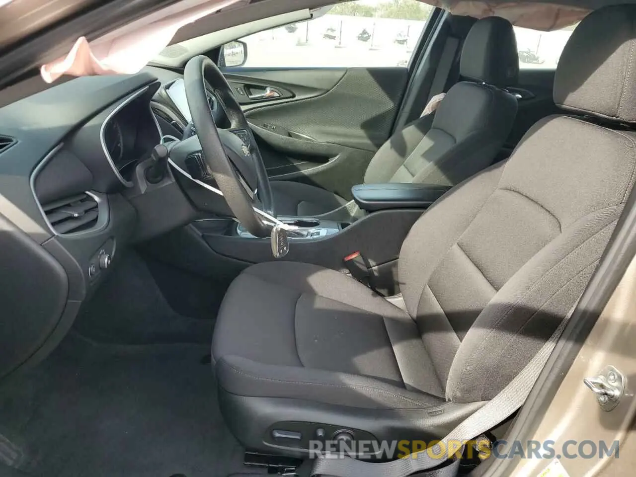 7 fotografías del automóvil dañado 1G1ZD5ST4RF164421 CHEVROLET MALIBU 2024