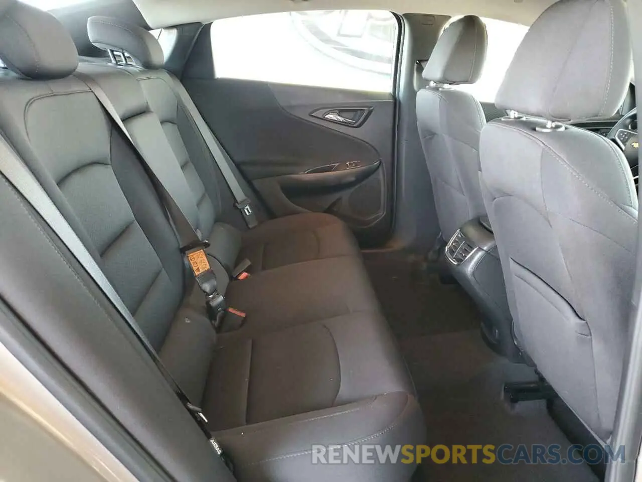10 fotografías del automóvil dañado 1G1ZD5ST4RF208577 CHEVROLET MALIBU 2024