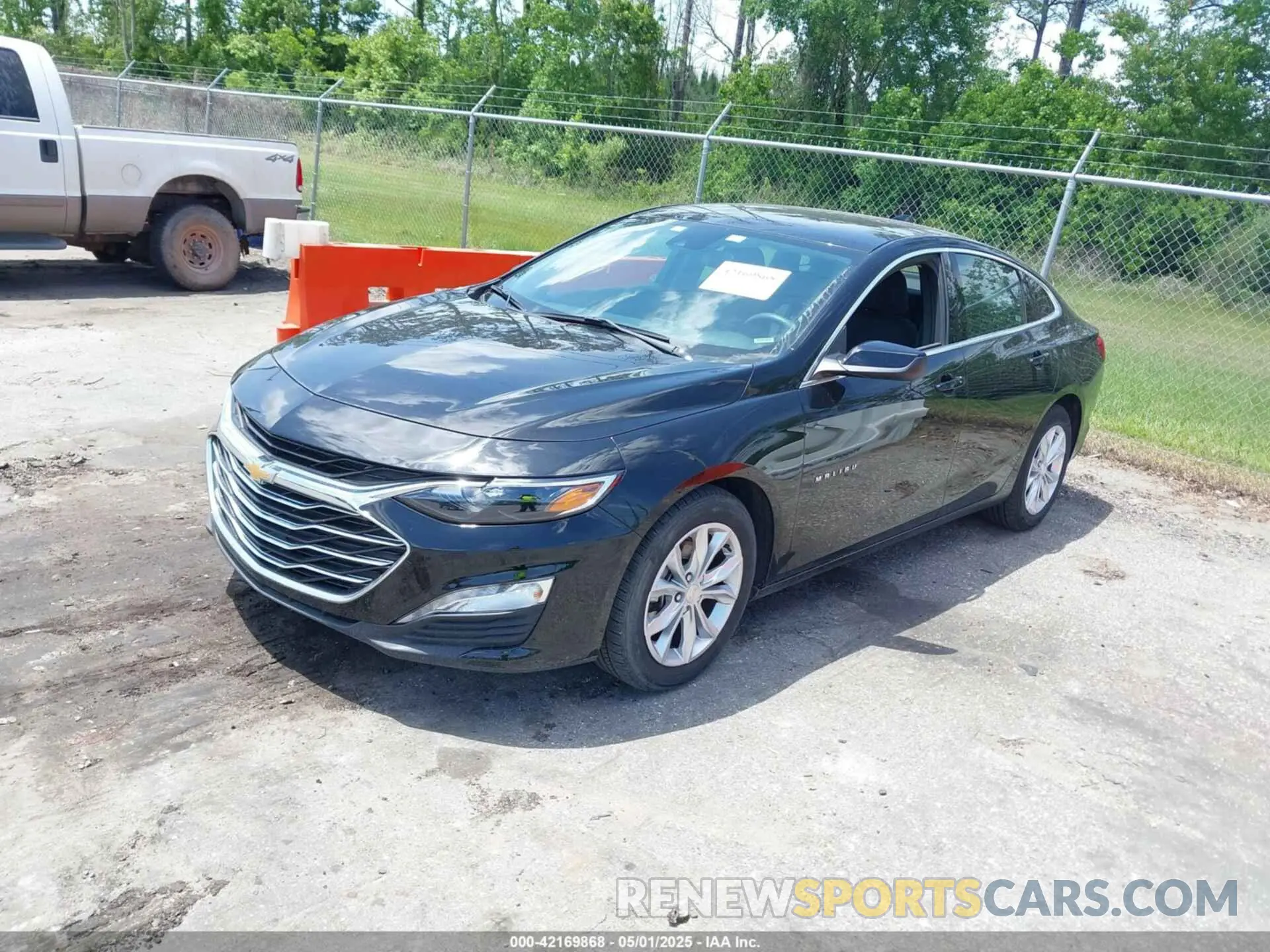 2 fotografías del automóvil dañado 1G1ZD5ST5RF132996 CHEVROLET MALIBU 2024