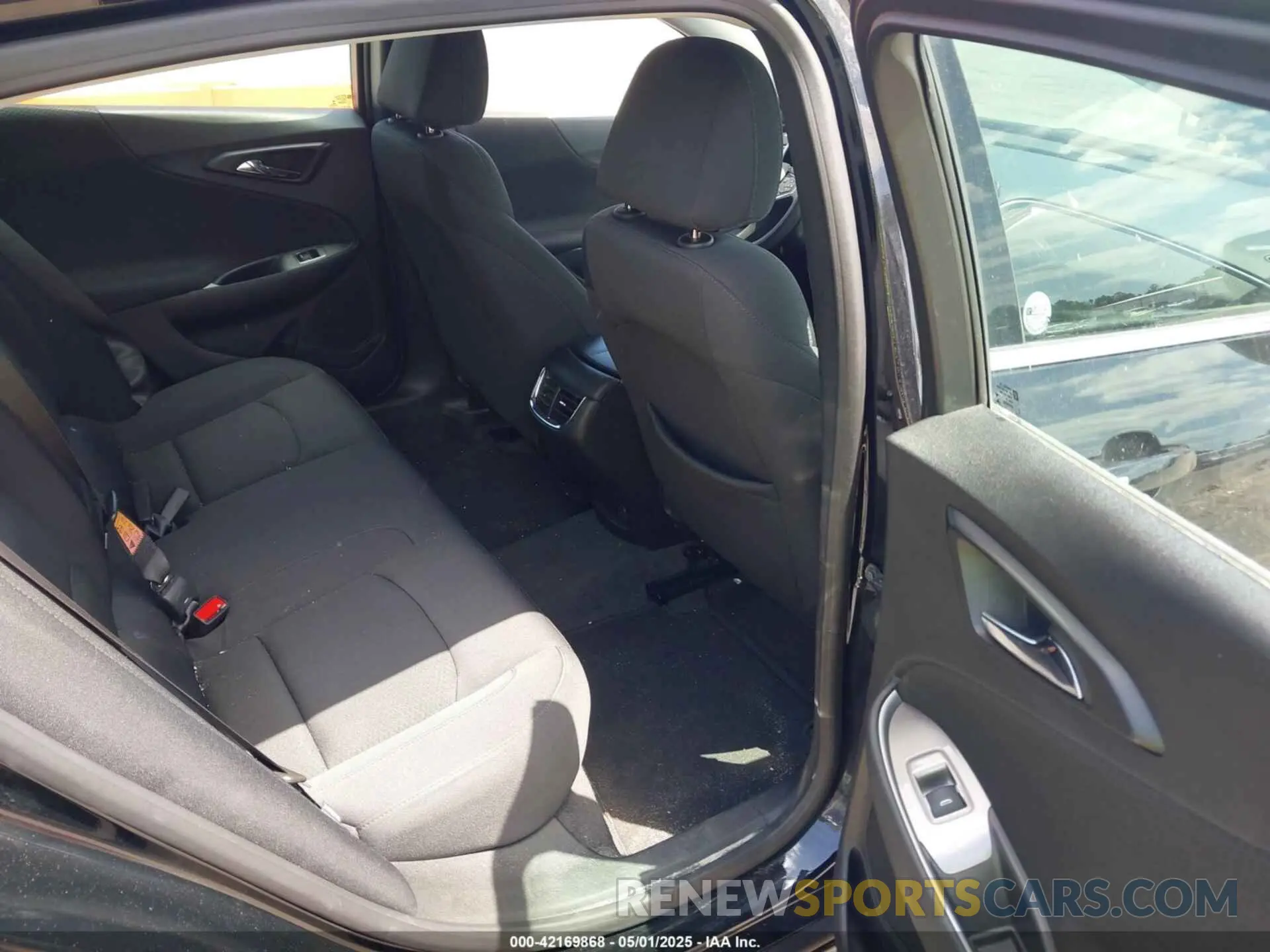 8 fotografías del automóvil dañado 1G1ZD5ST5RF132996 CHEVROLET MALIBU 2024