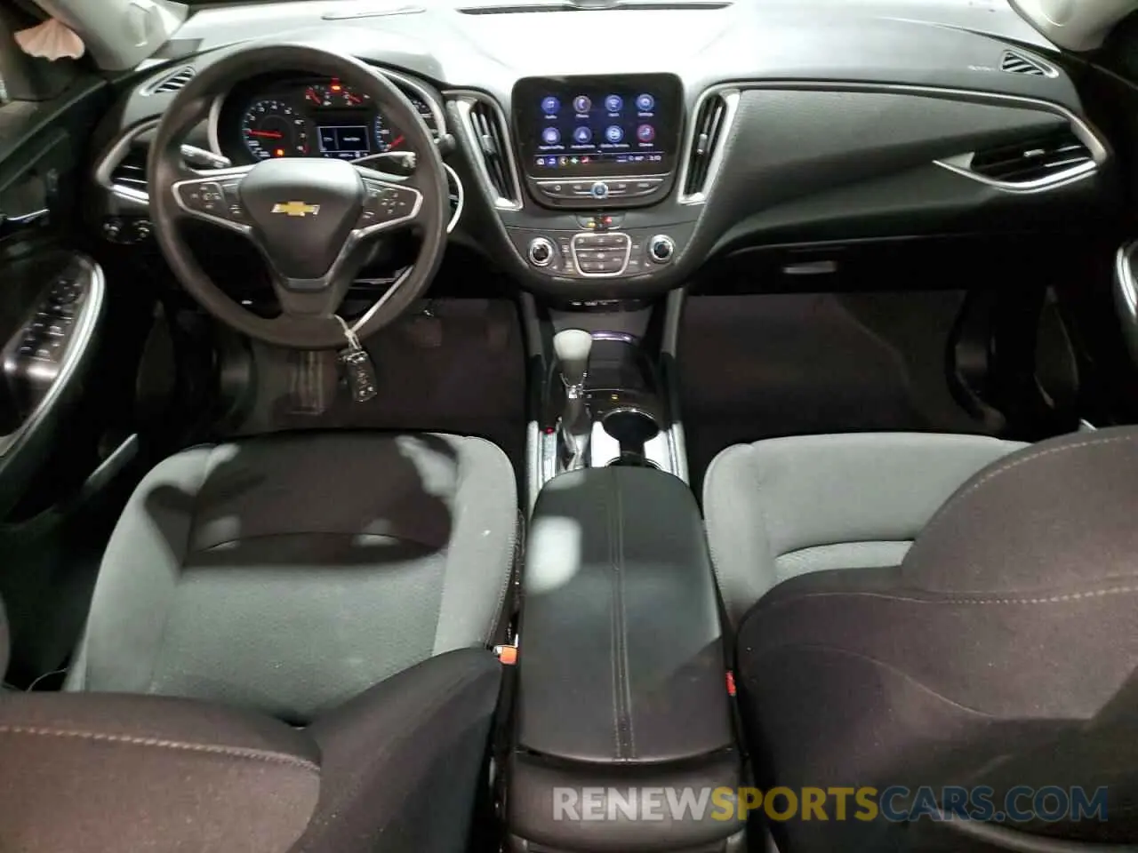 8 fotografías del automóvil dañado 1G1ZD5ST5RF184354 CHEVROLET MALIBU 2024