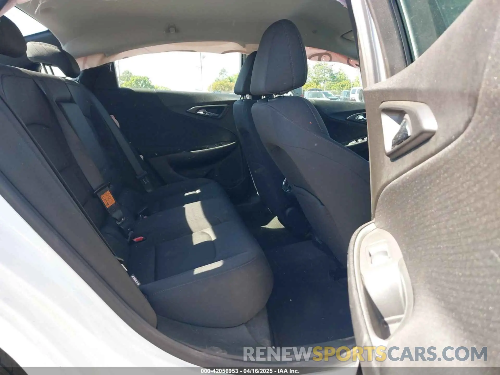 8 fotografías del automóvil dañado 1G1ZD5ST6RF109324 CHEVROLET MALIBU 2024