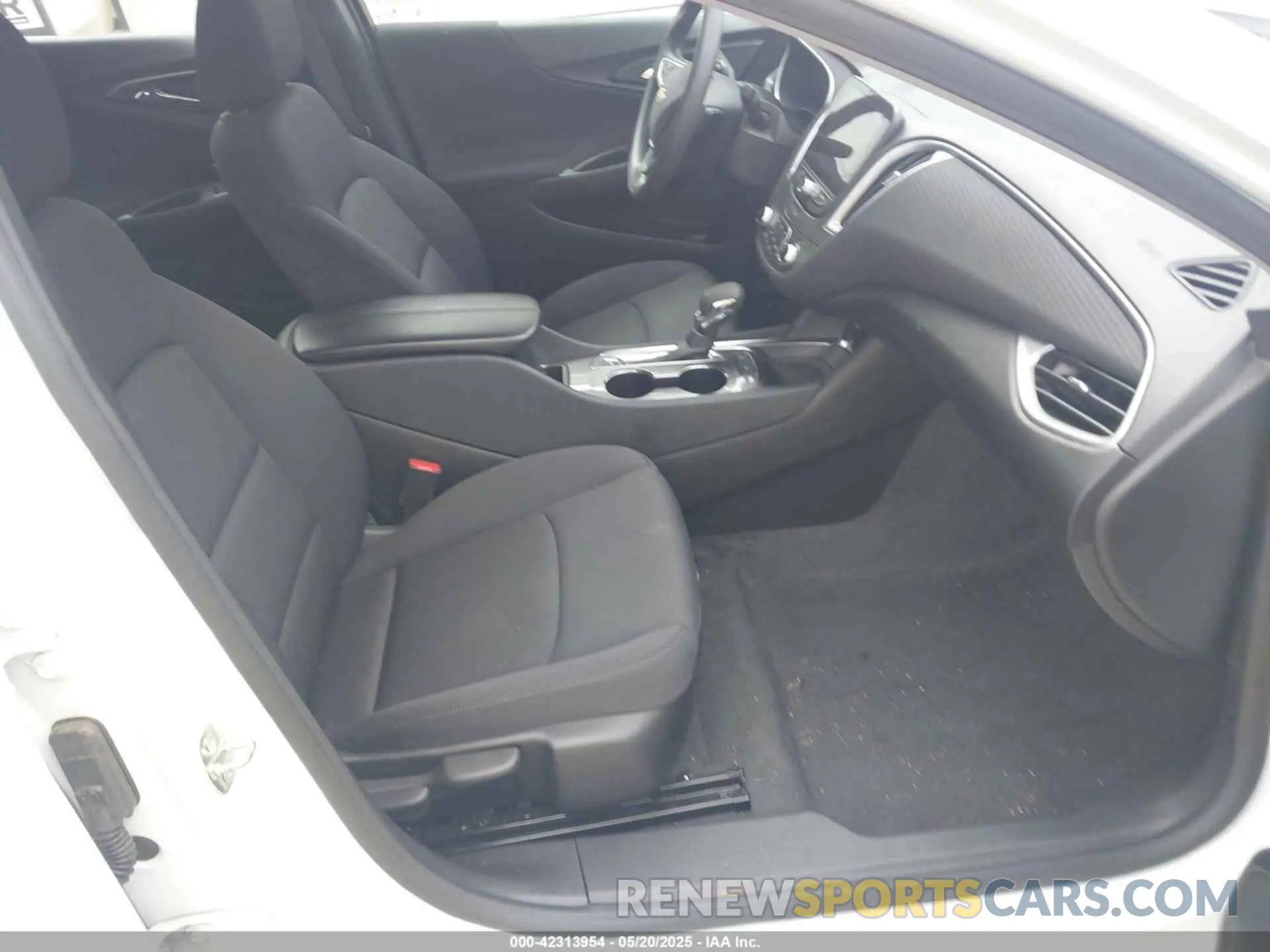 5 fotografías del automóvil dañado 1G1ZD5ST6RF143392 CHEVROLET MALIBU 2024
