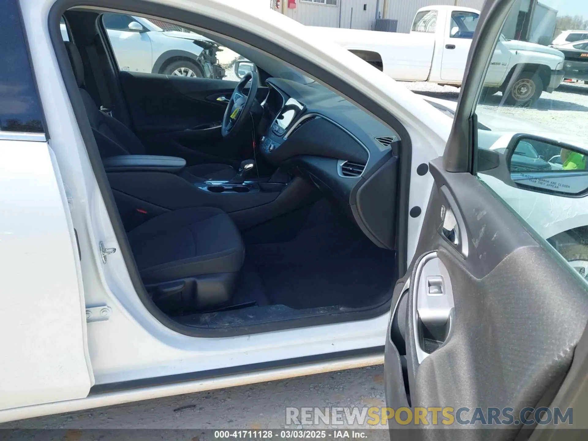 5 fotografías del automóvil dañado 1G1ZD5ST7RF138718 CHEVROLET MALIBU 2024