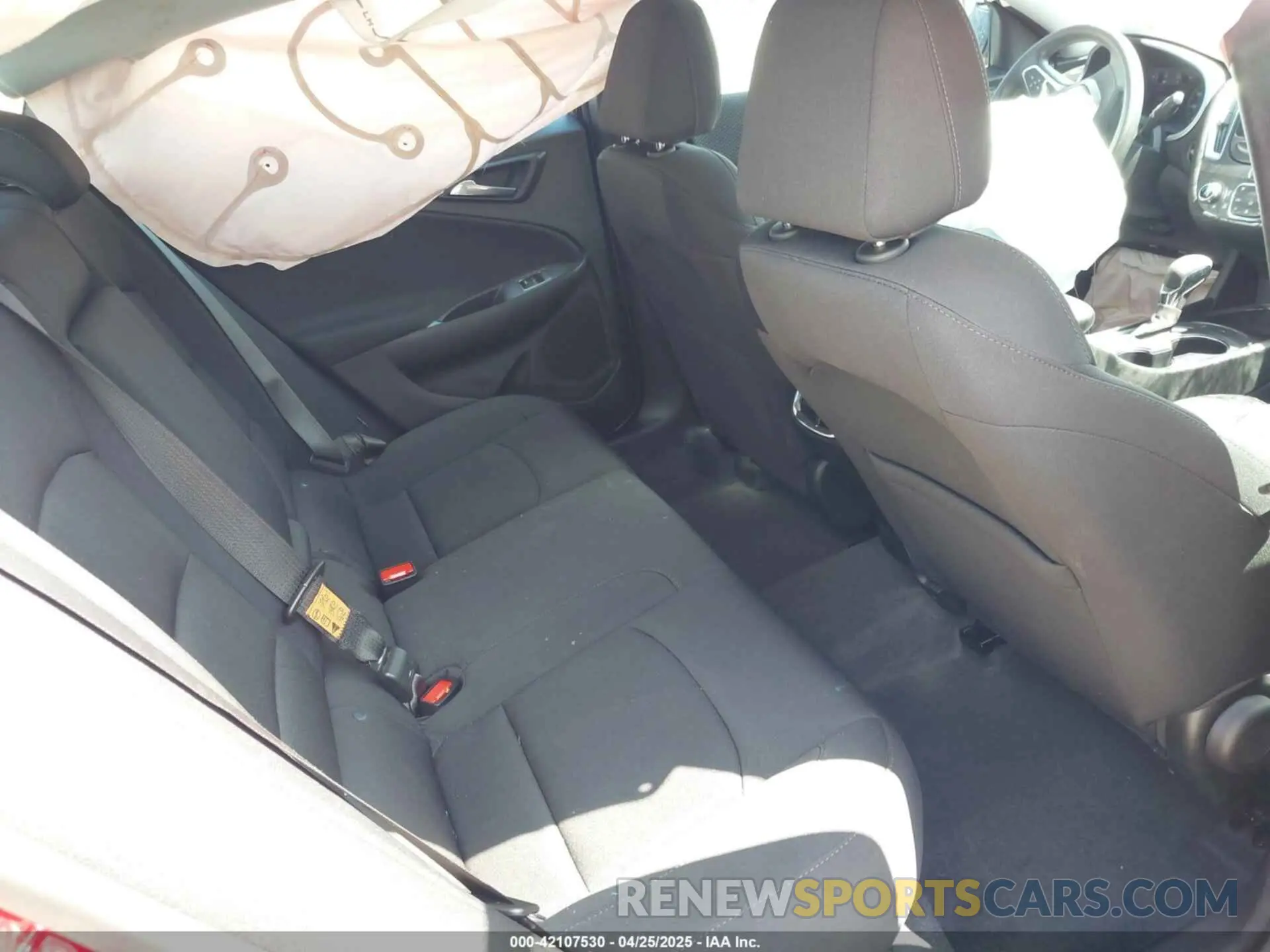 8 fotografías del automóvil dañado 1G1ZD5ST7RF171105 CHEVROLET MALIBU 2024