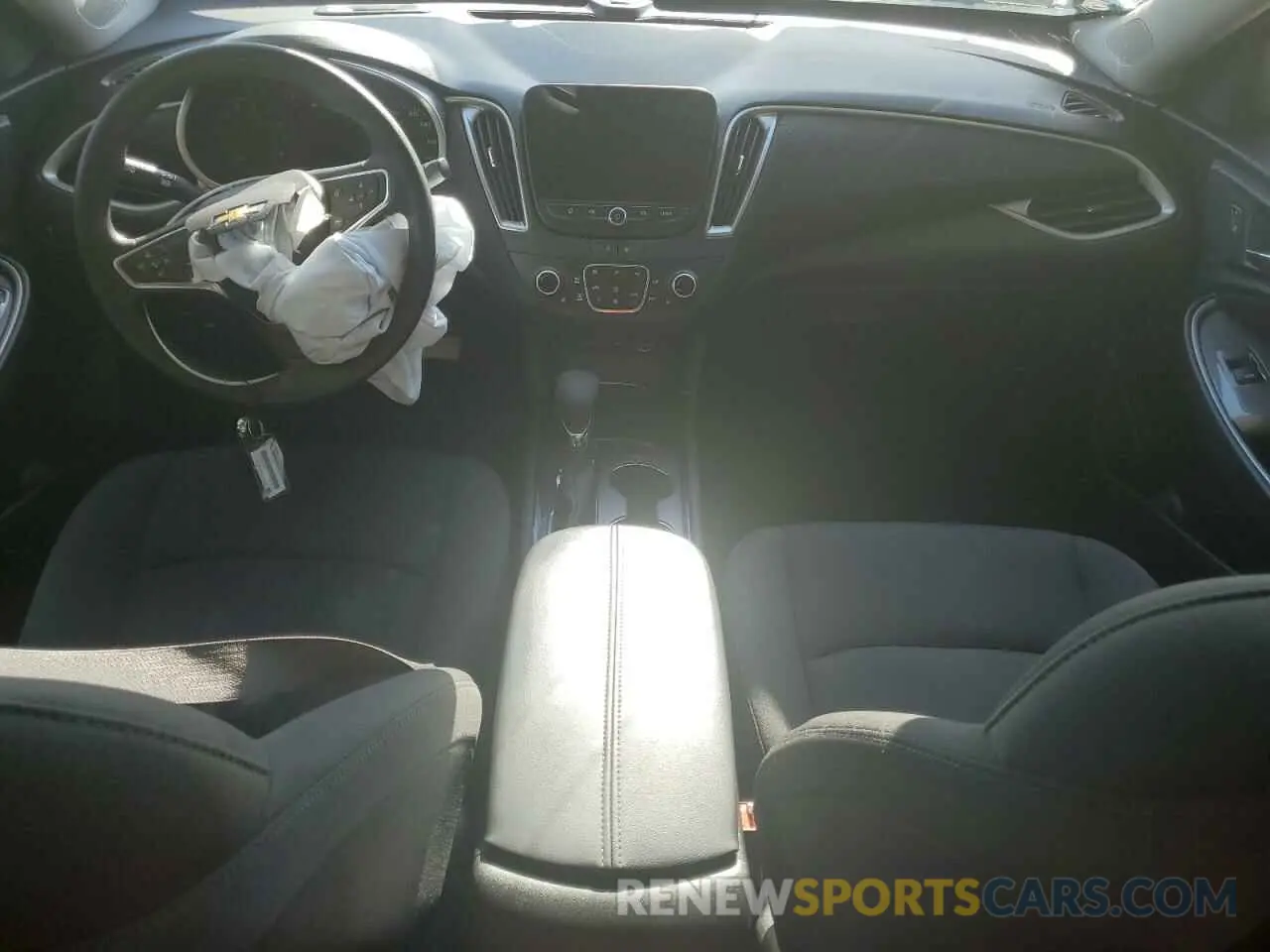 8 fotografías del automóvil dañado 1G1ZD5ST8RF226564 CHEVROLET MALIBU 2024