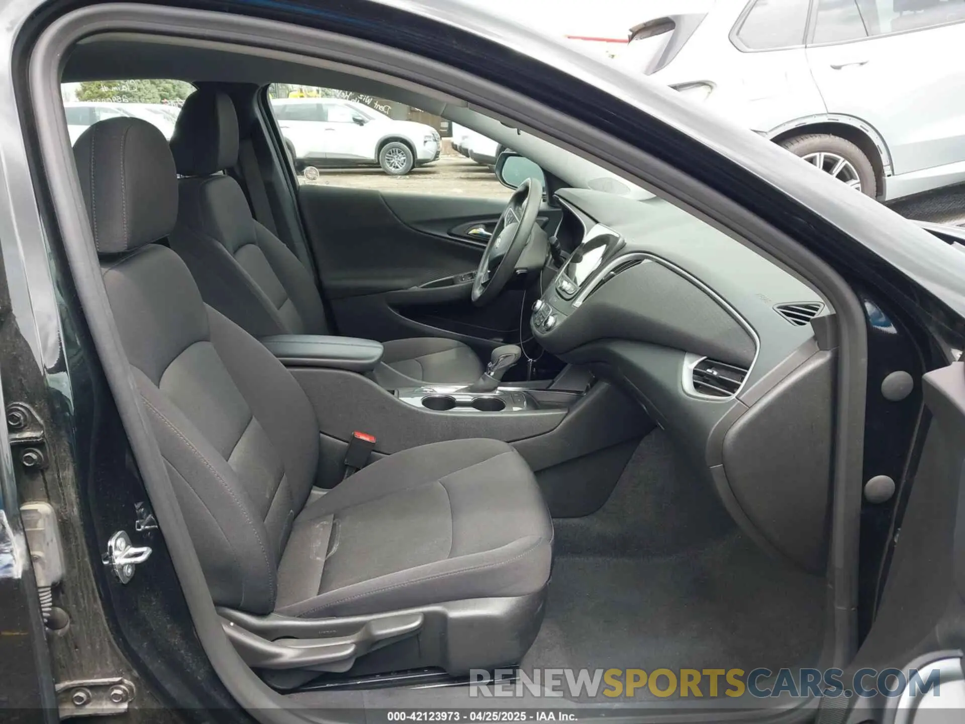 5 fotografías del automóvil dañado 1G1ZD5ST9RF115067 CHEVROLET MALIBU 2024
