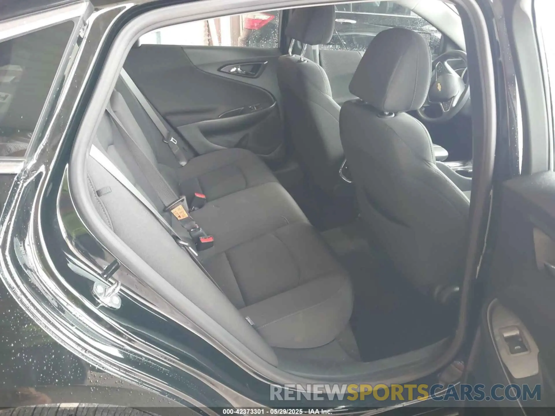8 fotografías del automóvil dañado 1G1ZD5ST9RF130023 CHEVROLET MALIBU 2024