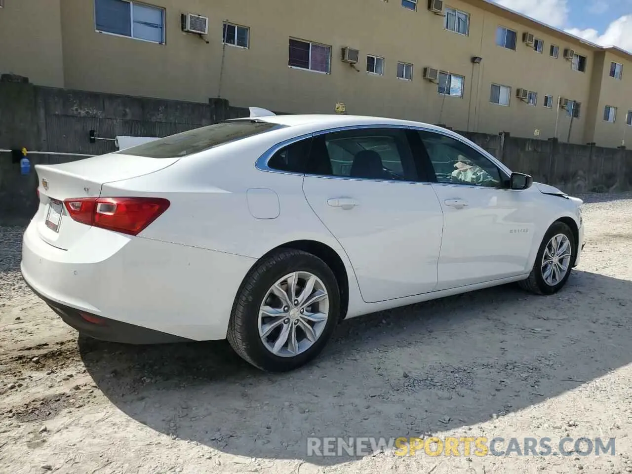 3 fotografías del automóvil dañado 1G1ZD5ST9RF163281 CHEVROLET MALIBU 2024