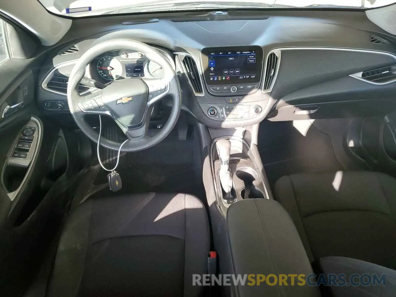 8 fotografías del automóvil dañado 1G1ZD5ST9RF228145 CHEVROLET MALIBU 2024