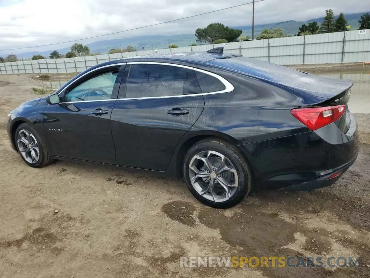 2 fotografías del automóvil dañado 1G1ZD5ST9RF241865 CHEVROLET MALIBU 2024