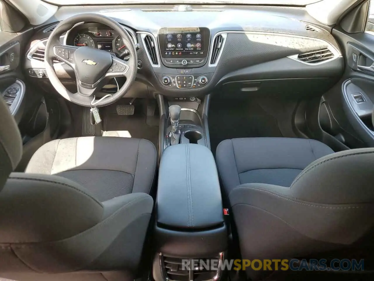 8 fotografías del automóvil dañado 1G1ZD5ST9RF241865 CHEVROLET MALIBU 2024