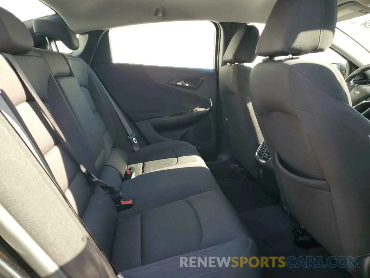 10 fotografías del automóvil dañado 1G1ZD5STXRF160132 CHEVROLET MALIBU 2024
